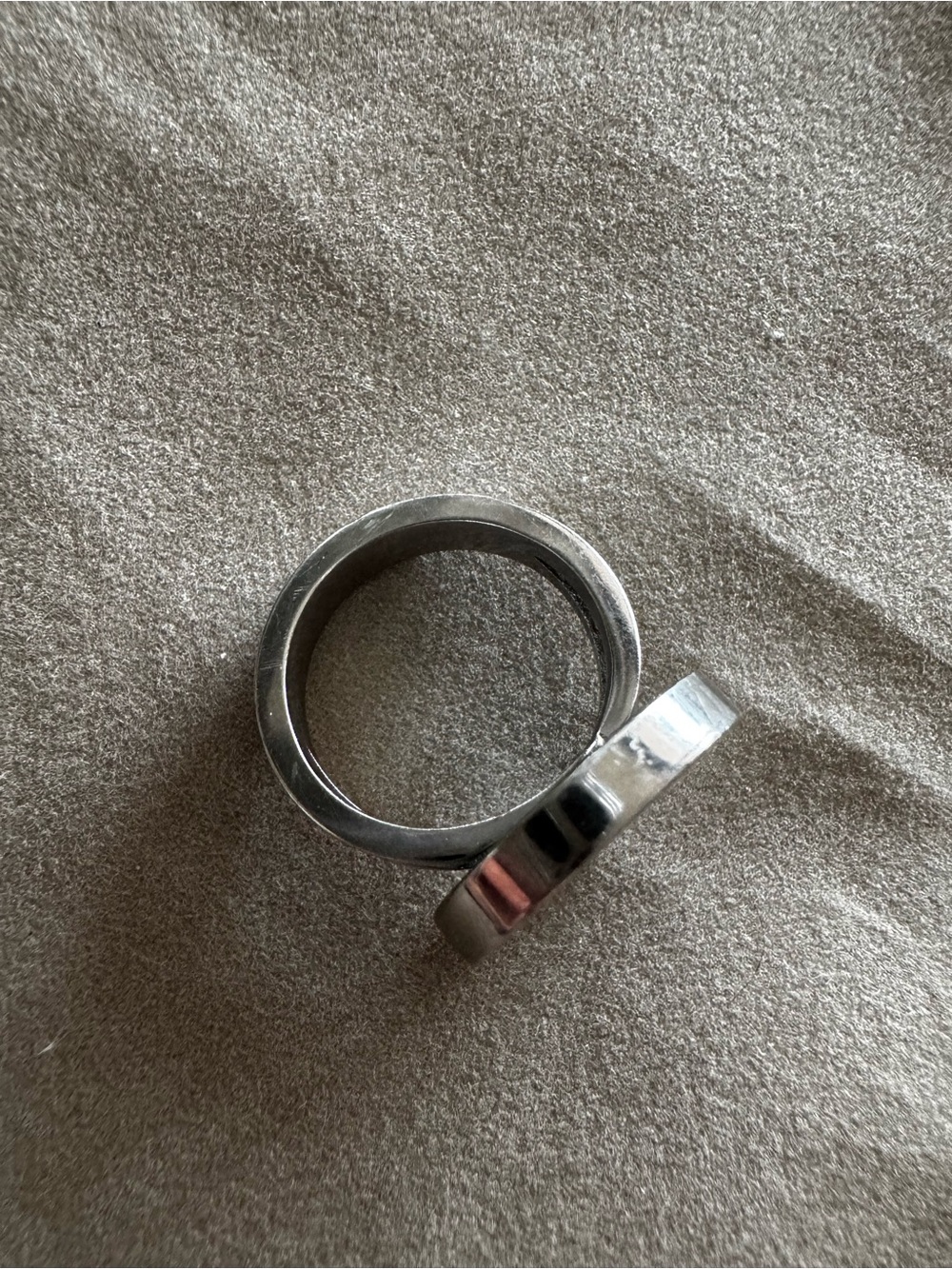 Black Center Stainless Steel Fashion Ring Women size 6.5 - Picture 10 of 11